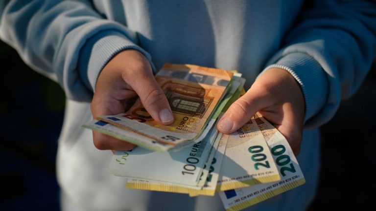 Comment bien comparer les offres de prêt sans se perdre dans les détails ? offres pret financier