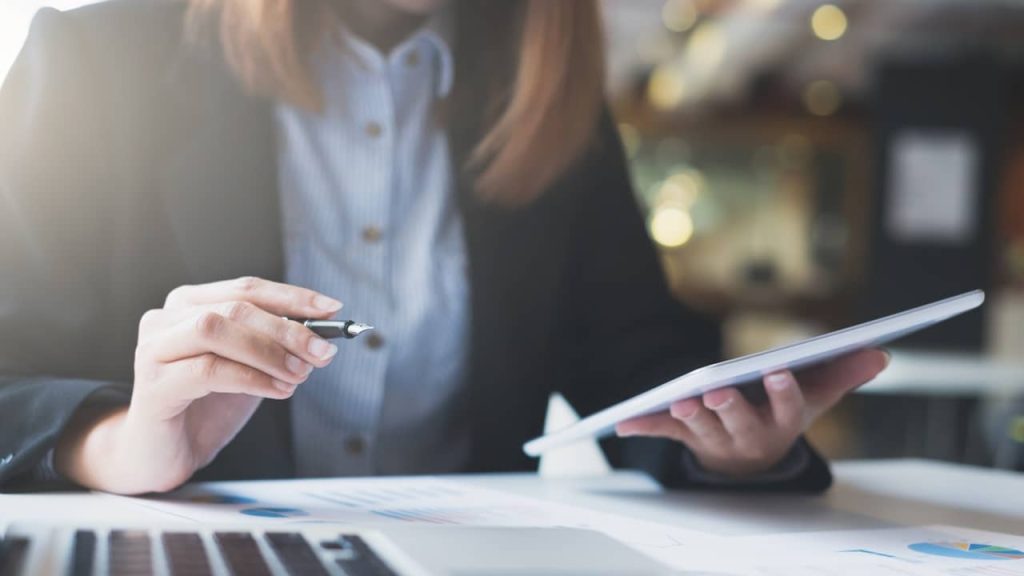 business woman travail